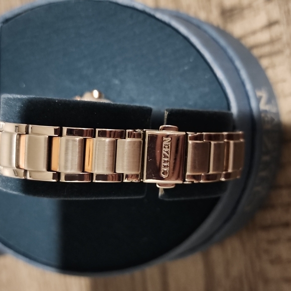 Eco Drive Citizen Watch NIB - Picture 6 of 6